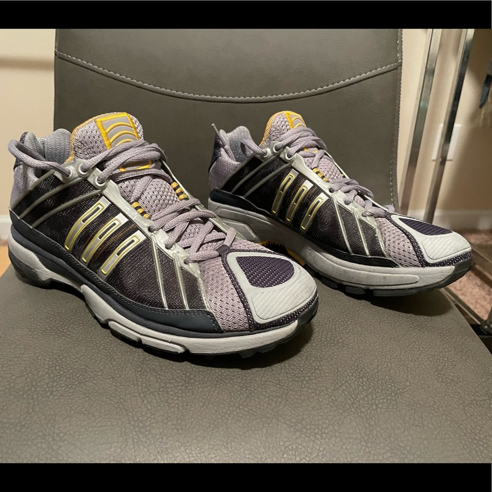 Used Adidas sneakers, size 8.5